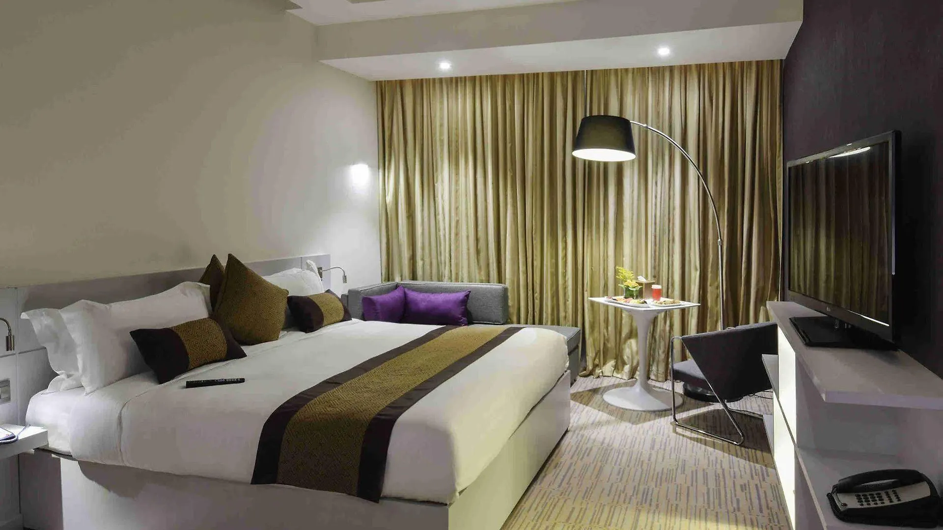 Hotel Novotel Suites Riyadh Centre