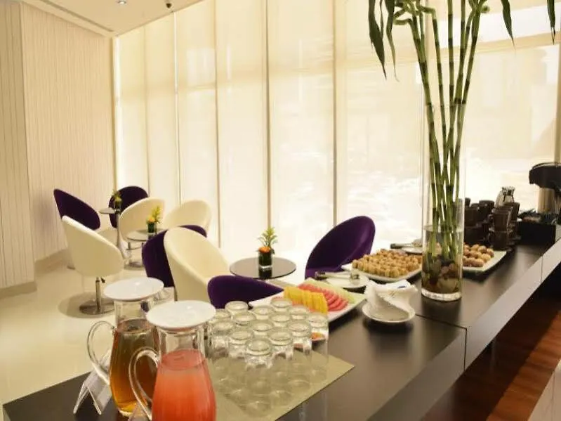 Novotel Suites Riyadh Centre 4*,
